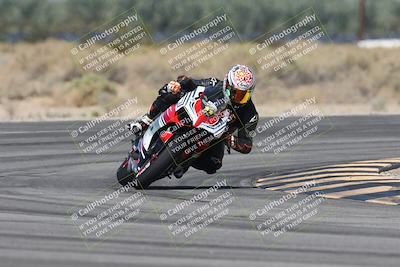 media/Oct-13-2025-Moto Forza (Mon) [[a66d839500]]/3-B Group/Session 3 (Turn 16)/